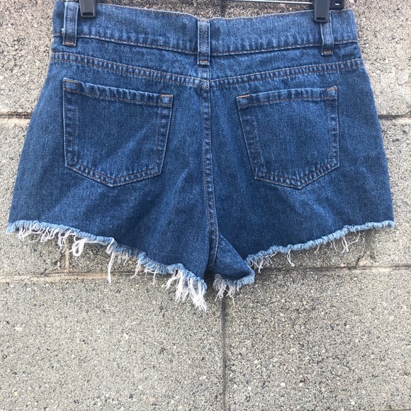 PRETTY LITTLE THING HotPants Ripped Denim Shorts 4 - Picture 5 of 8